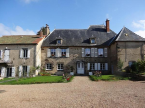 Отель La Bromontoise Chambres d'Hôtes  Бромон
